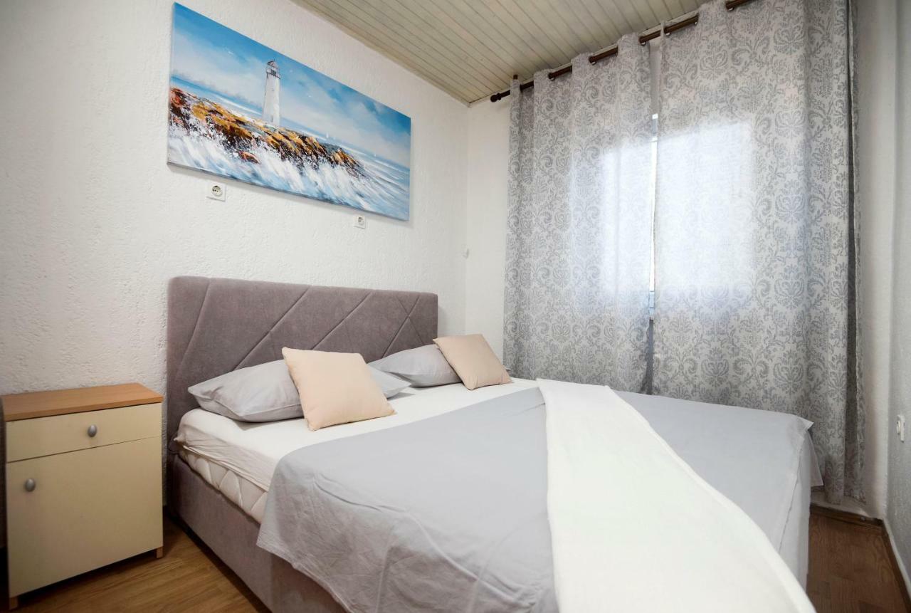 Apartments Mikas Stanici Luaran gambar